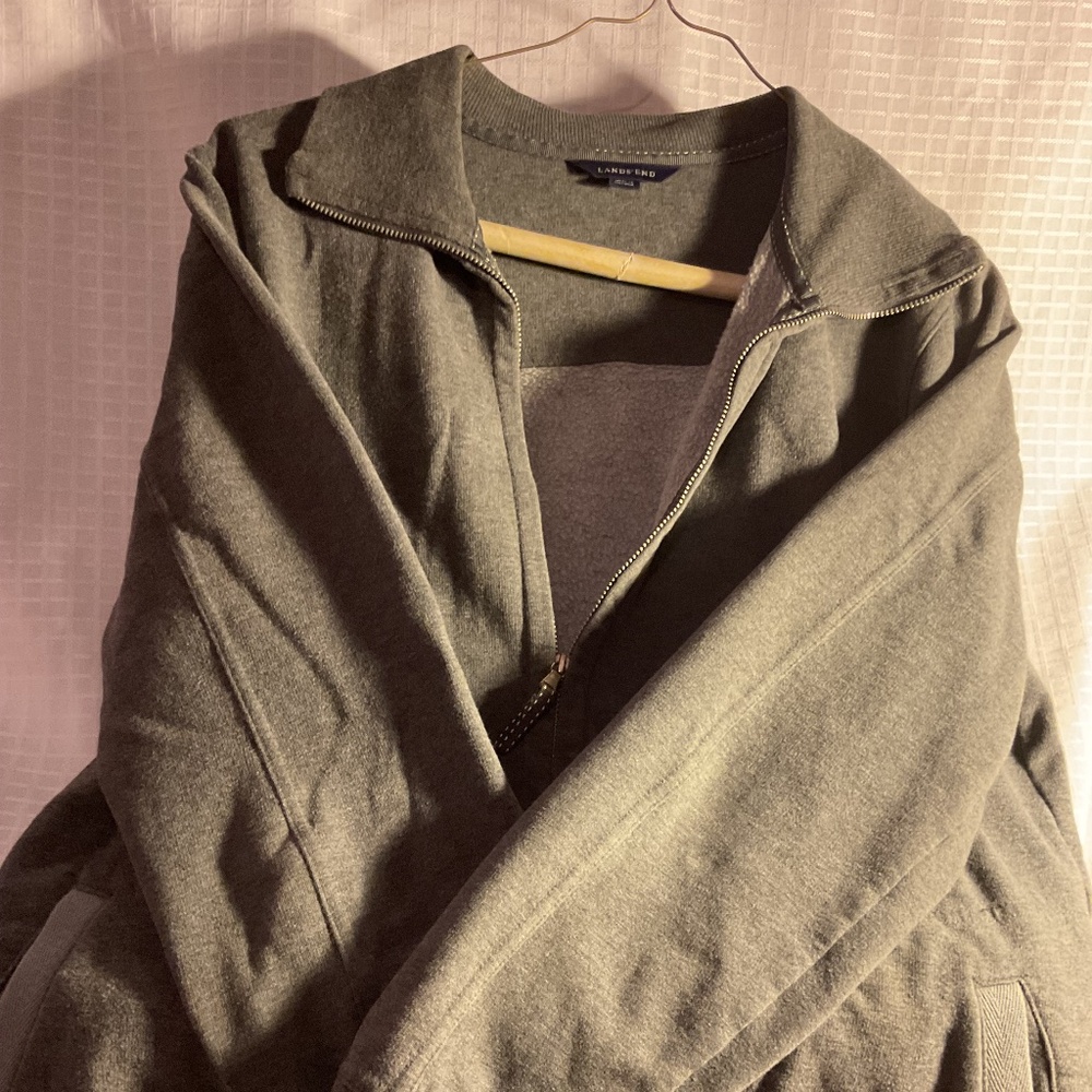 Zip up sweatshirt jacket